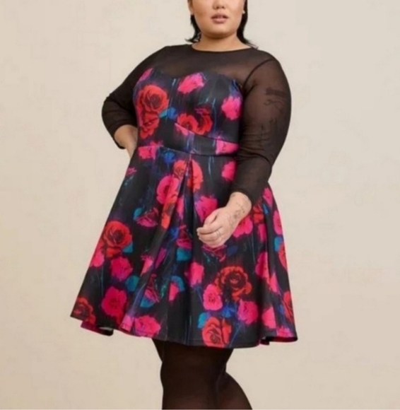⚘️⚘️NWOT TORRID 3 Mini Scuba Illusion Neck Dress - Picture 1 of 5
